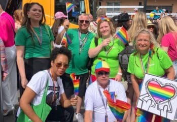 Personal och omsorgstagare på Stockholm Pride